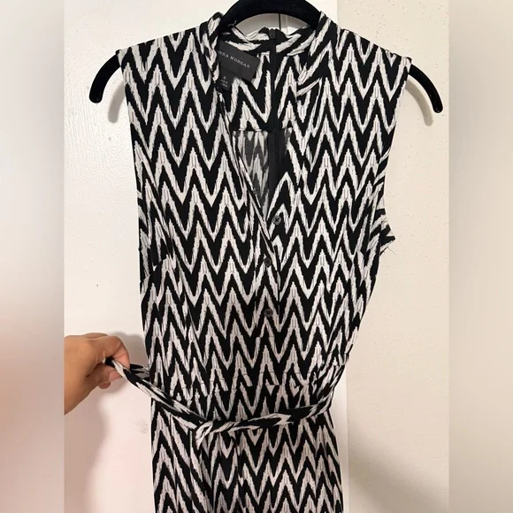 Donna Morgan Black & White Chevron Sleeveless Jumpsuit with Tie Waist - Picture 4 of 6